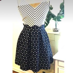 Francesca’s High Waisted Pleated Skirt